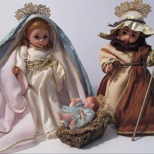 Madame Alexander 8” Mary, Joseph & Jesus (19470)